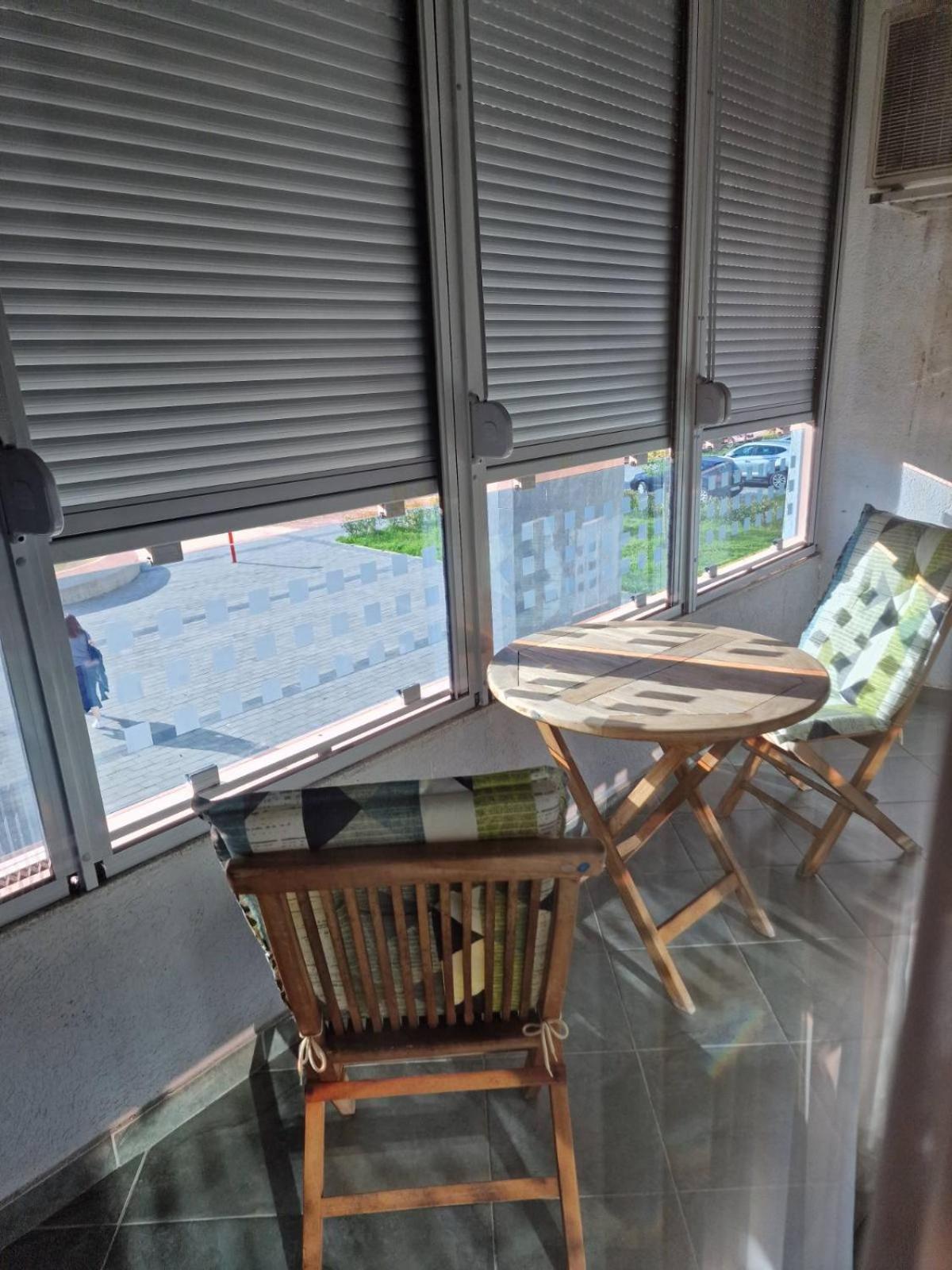 Maxim Compass Apartment بودغوريتْسا المظهر الخارجي الصورة