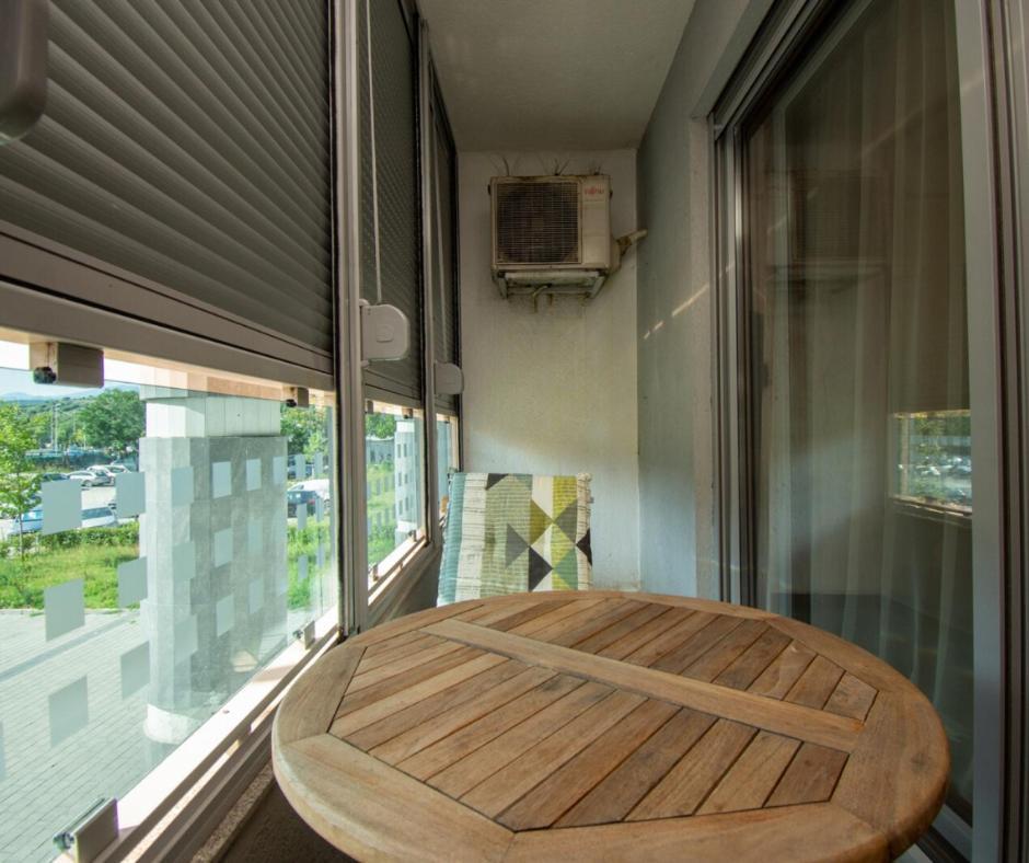 Maxim Compass Apartment بودغوريتْسا المظهر الخارجي الصورة