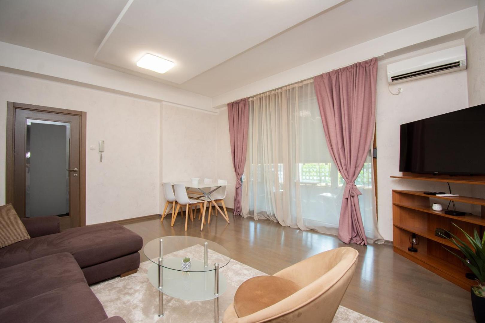 Maxim Compass Apartment بودغوريتْسا المظهر الخارجي الصورة