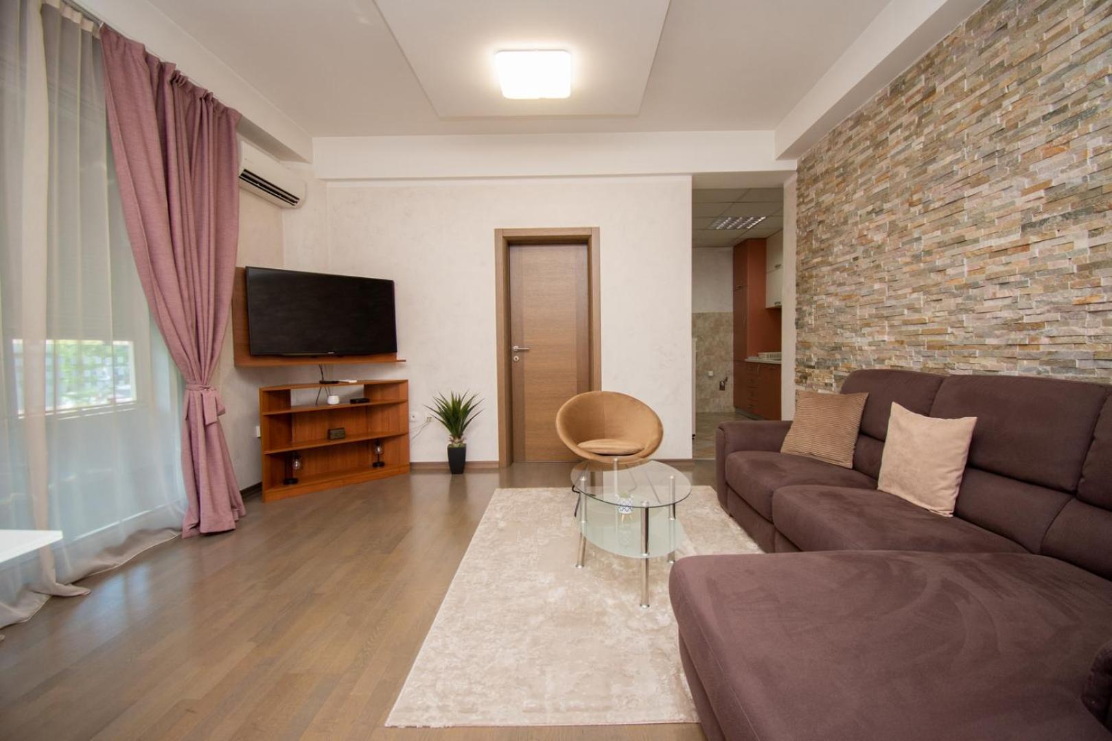 Maxim Compass Apartment بودغوريتْسا المظهر الخارجي الصورة