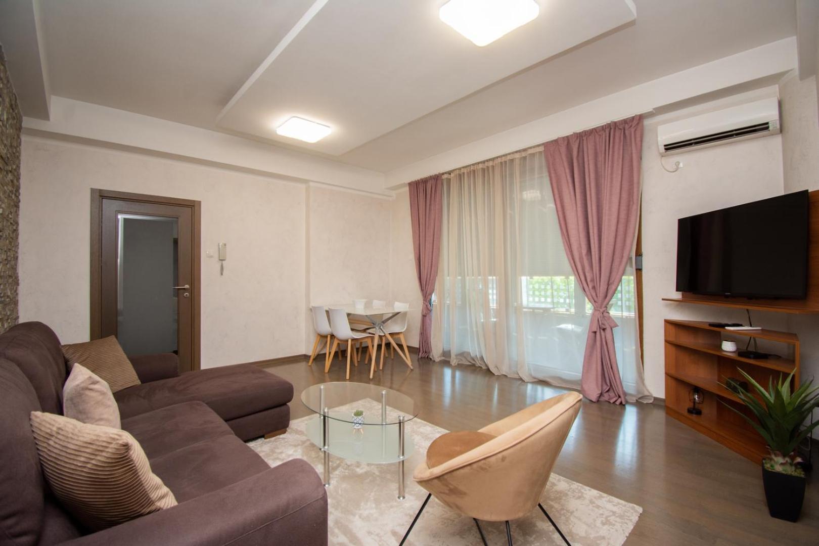 Maxim Compass Apartment بودغوريتْسا المظهر الخارجي الصورة